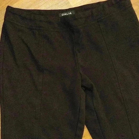 Jegging Style Dress  Pants - Picture 2 of 5